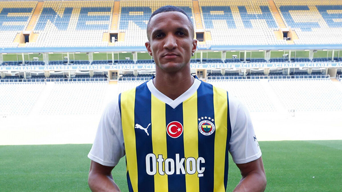 Haberde, yıldız futbolcunun devre arası transfer döneminde sarı-lacivertli takımdan ayrılarak İtalya'nın yolunu tutacağı vurgulandı.