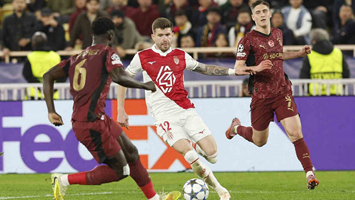 Ouest-France: Monaco, play-off yarışında Galatasaray karşısında değerli bir galibiyet elde etti<br><br> <br><br>"Gecenin dönüm noktası neydi? Galatasaray kalecisi Çakır'ın sakatlanması. Mükemmel bir gece geçiren Çakır, daha önce Akliouche'un şutlarını kurtarmış ve hatta Zakaria'nın penaltısını engellemişti. Ardından, yerine geçen Günay, oyuna girdikten sadece birkaç saniye sonra gecenin tek golünü yedi."