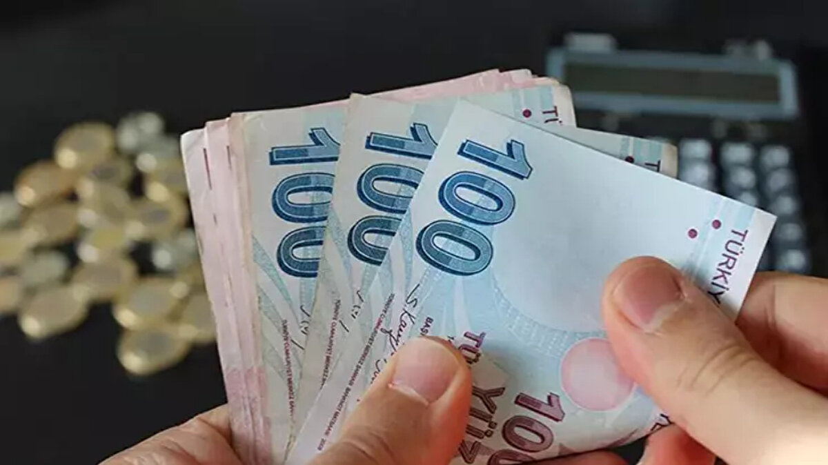 Kur farkı zararları hesaplamaya dahil edilmeyecek<br>Düzenleme, özellikle döviz cinsi borç taşıyan şirketlerin sermaye yapısının korunmasına yönelik bir adım olarak değerlendiriliyor. İş dünyasında dalgalı kur ortamının bilançolar üzerindeki etkisinin azaltılmasını hedefleyen bu karar, sermaye kaybı tespit süreçlerinde şirketlere ek zaman tanıyor.