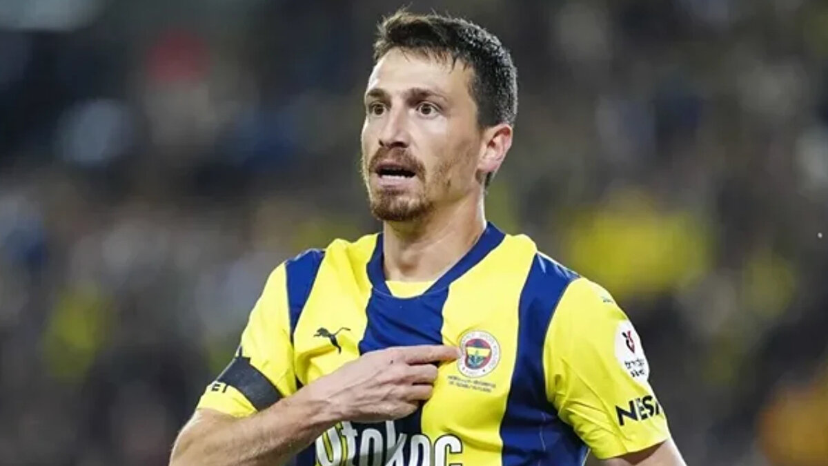 Bahis soruşturması kapsamında yapılan operasyonda gözaltına alınan Fenerbahçe’nin eski kaptanı Mert Hakan Yandaş ve para gönderdiği kişi Ersen Dikmen hakkındaki yeni detaylar gündeme gelmeye devam ediyor.