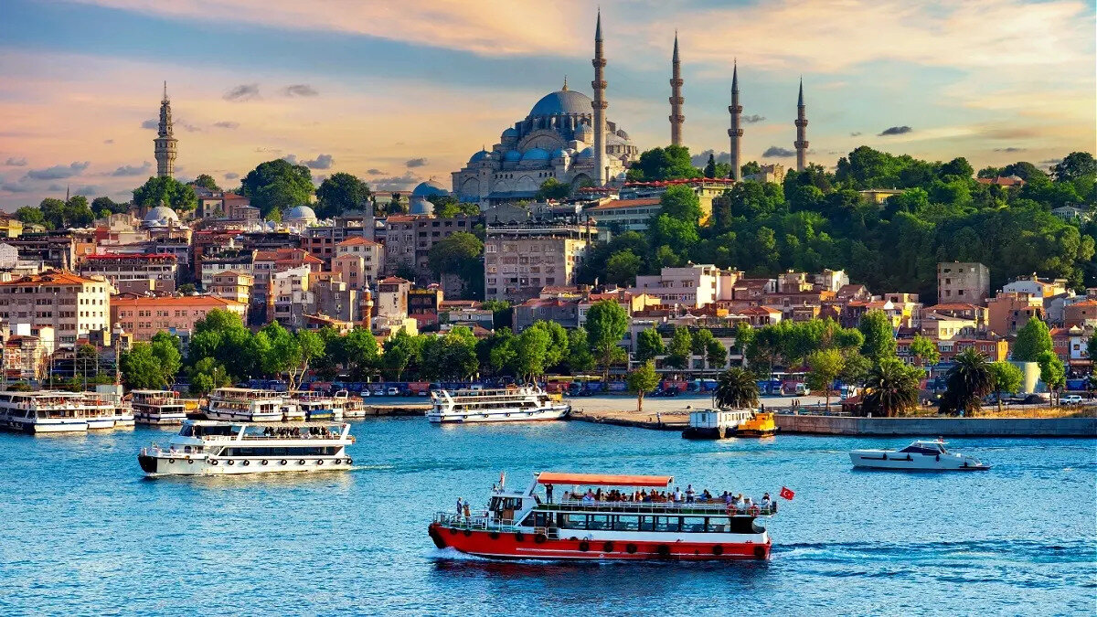 2. İstanbul<br>Osmanlı Devleti, Doğu Roma (Bizans) – Yaklaşık 1600 yıl boyunca çeşitli imparatorluklara başkentlik yaptı