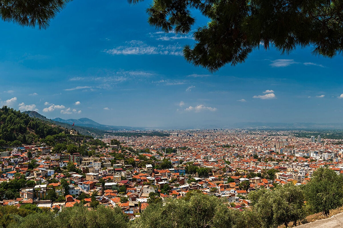 4. Manisa<br>Saruhanoğulları Beyliği – Beyliğin merkezi Manisa idi