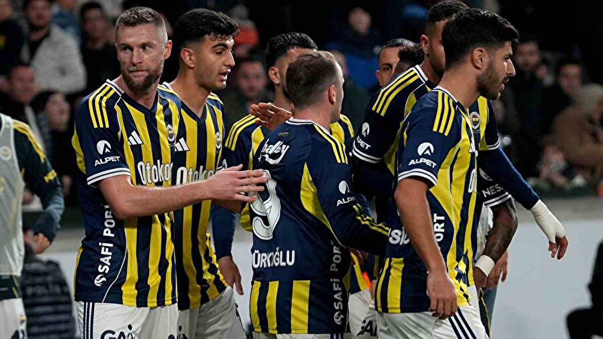 FENERBAHÇE'NİN AVRUPA LİGİ MAÇ TAKVİMİ (KALAN MAÇLAR)<br><br>Temsilcimiz Fenerbahçe, Brann deplasmanının ardından zorlu fikstürüne devam edecek. Sarı Kanarya'nın Avrupa Ligi'ndeki kalan maç programı şöyle:<br><br>11 Aralık: Brann - Fenerbahçe (Deplasman)<br><br>22 Ocak: Fenerbahçe - Aston Villa (Kadıköy)<br><br>29 Ocak: FCSB - Fenerbahçe (Deplasman)