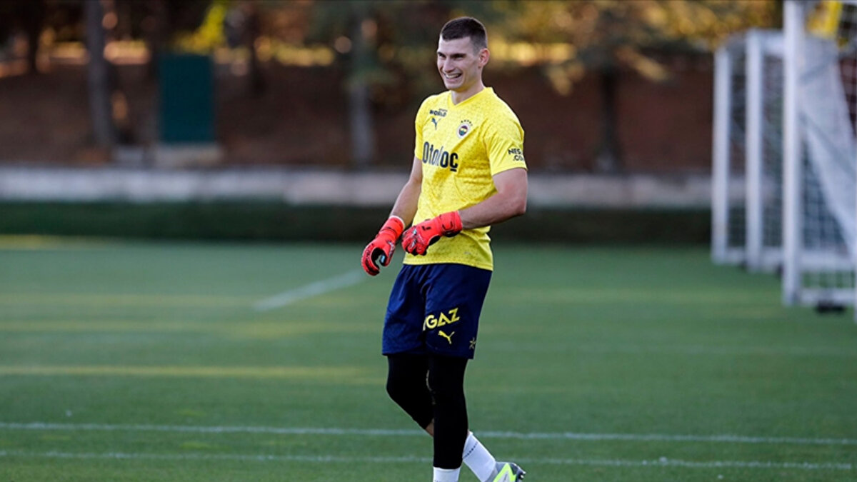 LIVAKOVIC AYRILMAK İSTİYOR<br><br>Basın toplantısında konuşan Girona Teknik Direktörü Michel, Livakovic'in takımdan ayrılmak istediğini açıkladı.