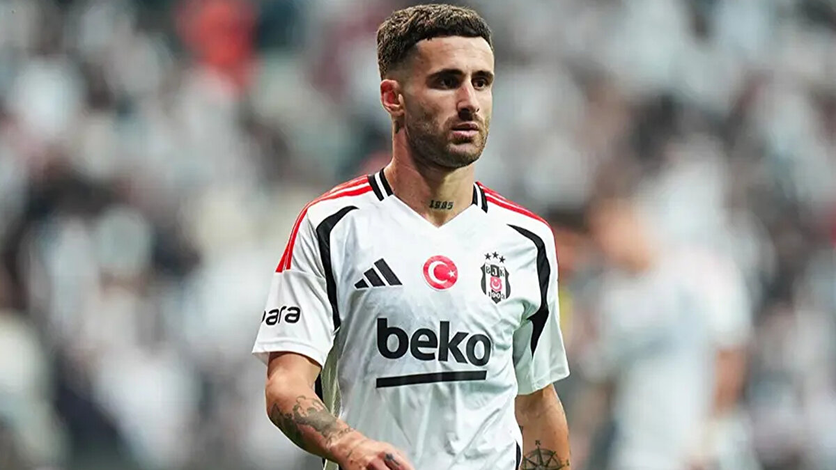 Takımla çalışmalarını sürdüren tecrübeli futbolcu, eksiklerini kapatmaya çalışıyor. Durumu teknik heyet tarafından takip edilen Rafa'nın Trabzon kafilesinde olsa bile karşılaşmaya 11’de başlama ihtimali oldukça zayıf.