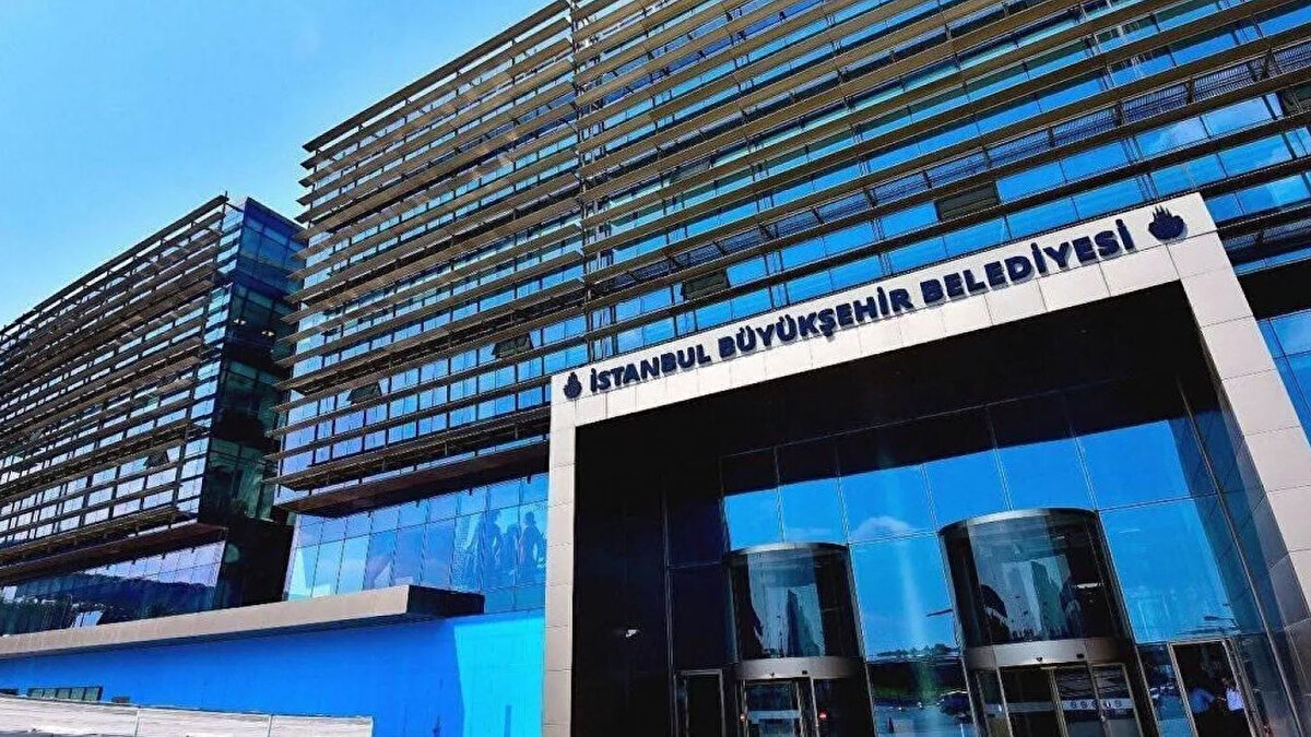 Ücretsiz servis taşımacılığı güzergah belgesi: 614 liradan 10 bin liraya çıkarılması talep edildi.<br><br>Lüks otomobille yolcu taşıma belgesi: 245 bin liradan 500 bin liraya yükseltildi.