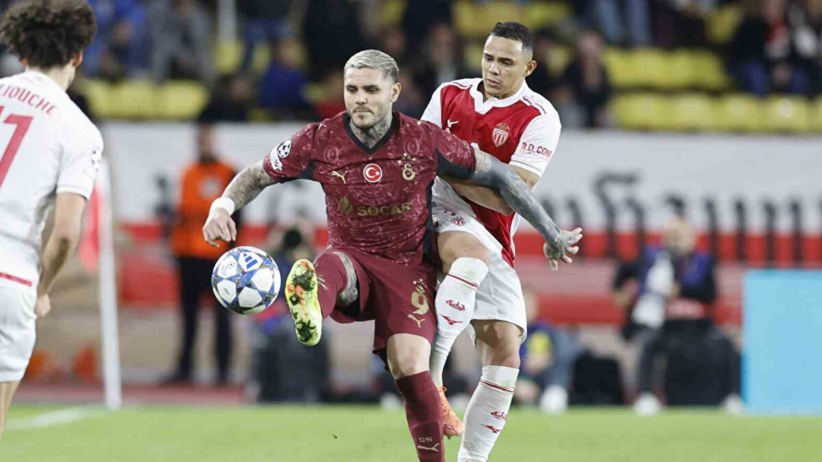 Galatasaray'ın 9 puan kaldığı durumda averaj senaryoları da şöyle: <br><br>-2 averajla play-off ihtimali: %95,4<br><br>-3 averajla play-off ihtimali: %95,3<br><br>-4 averajla play-off ihtimali: %90,7<br><br>-5 averajla play-off ihtimali: %89,1<br>