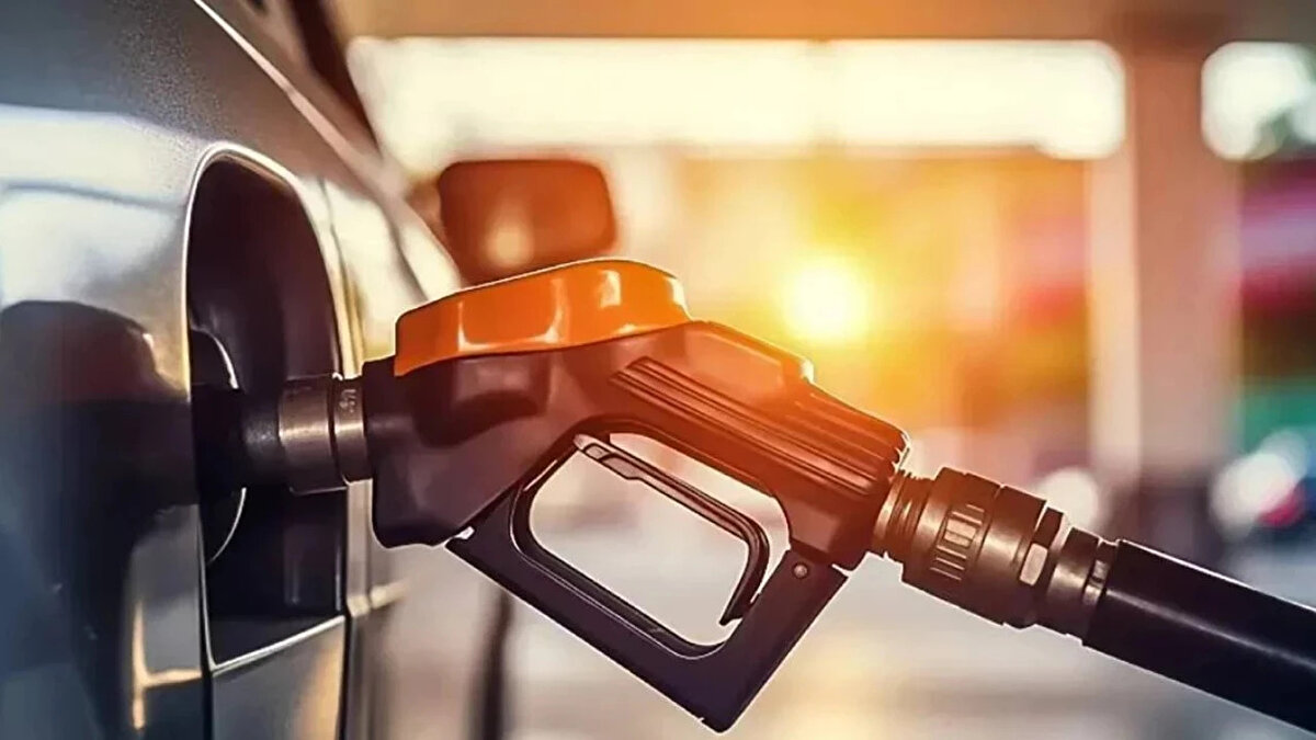 Ankara güncel akaryakıt fiyatları<br>Ankara'da benzin litre fiyatı: 55.29 TL<br><br>Ankara'da motorin litre fiyatı: 56.13 TL<br><br>Ankara'da LPG litre fiyatı: 28.40 TL