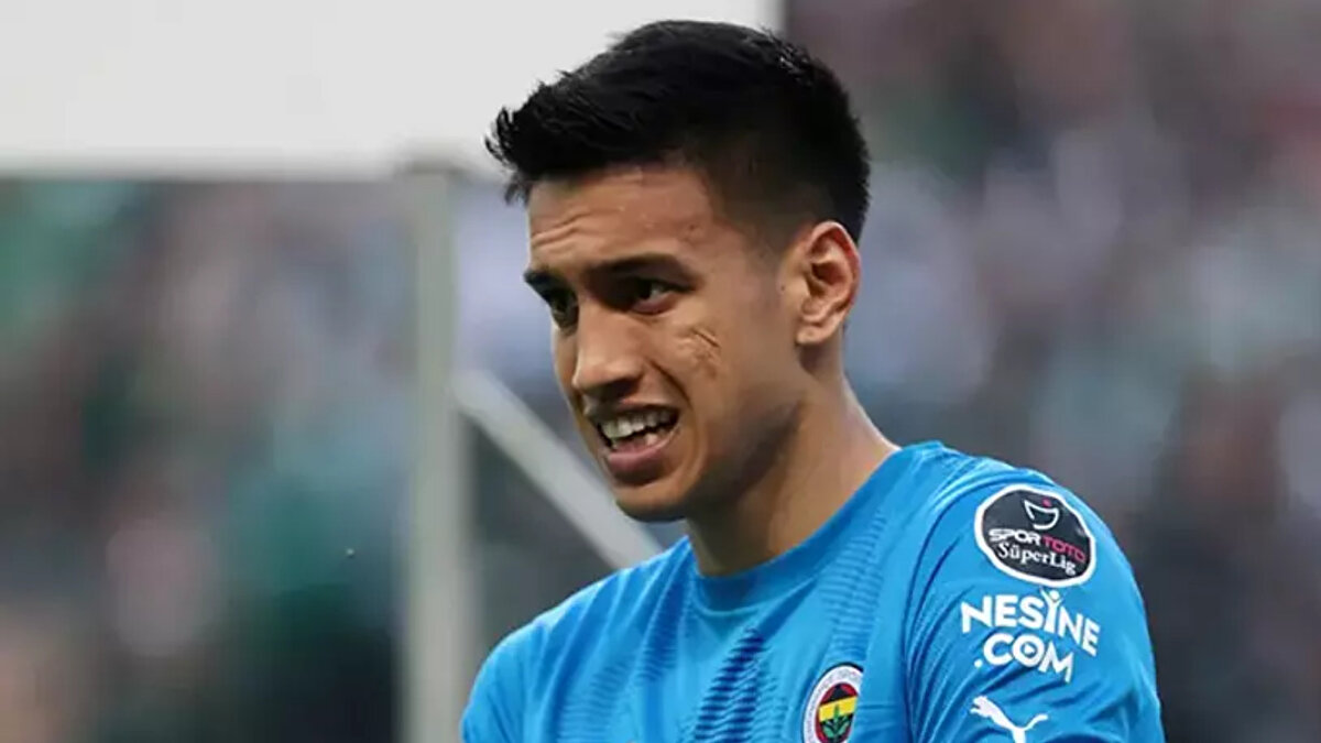 POLONYA BASININDAN 2 TAKIM BİRDEN<br><br>Aynı zamanda  Polonya basını İrfan Can Eğribayat'a teklif yapma olasılığı yüksek 2 takımı duyurdu.