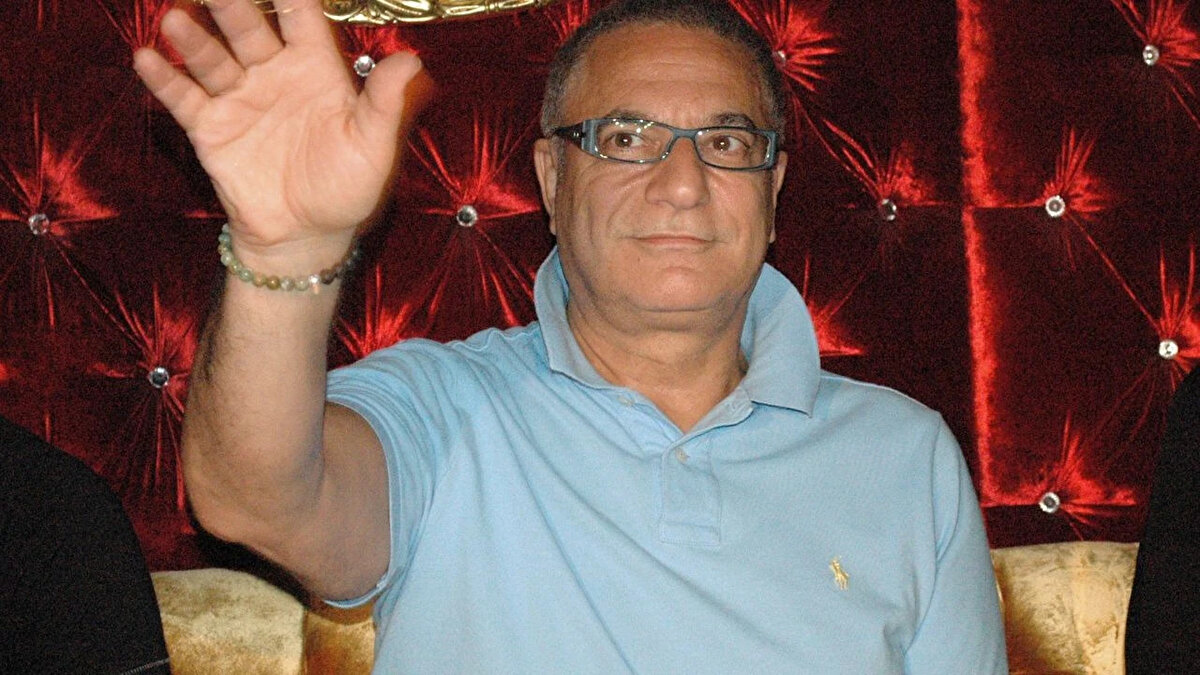 Ancak evliliğin henüz ilk aylarında krizler yaşanmaya başlandı. Geçtiğimiz ay Mehmet Ali Erbil'in eski eşi hakkında sarf ettiği sözler nedeniyle Gülseren Ceylan evi terk etmiş, ancak ikili krizi hızlıca çözerek barışmıştı.