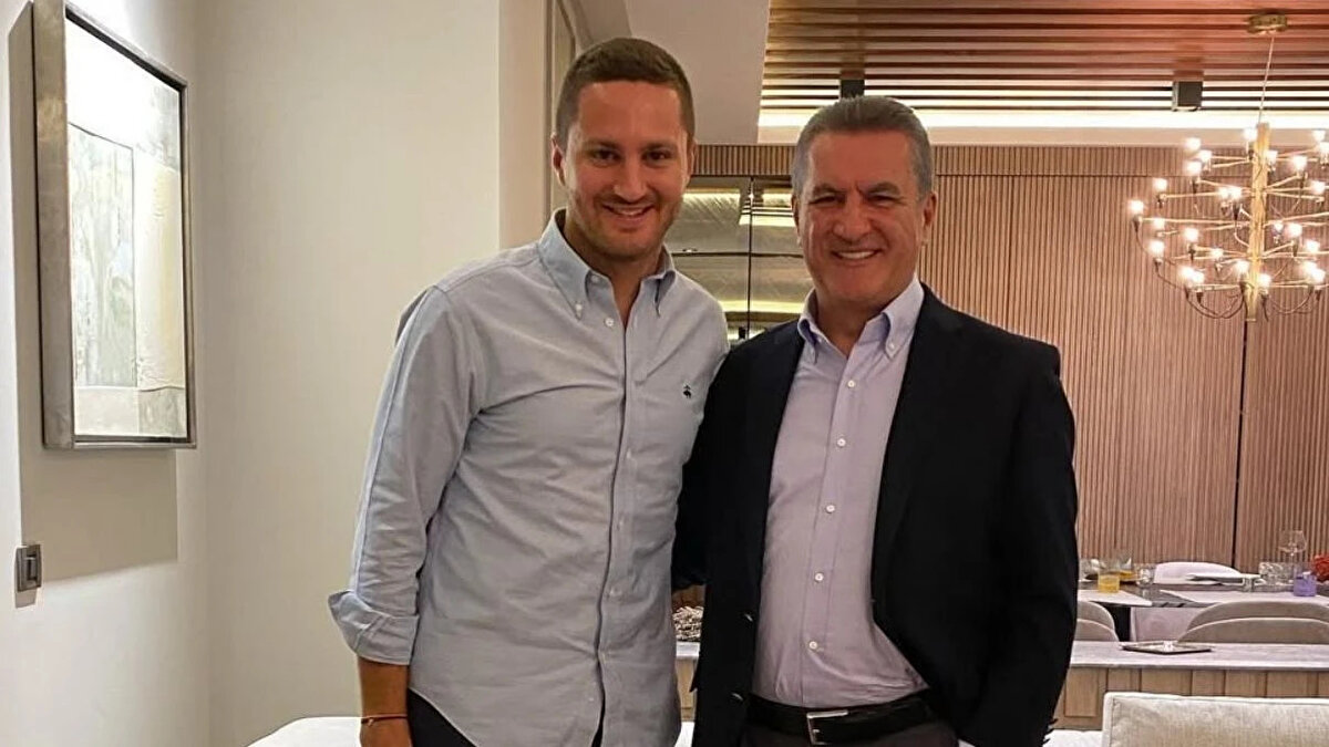 İddialar ve hukuki süreç<br>dosyada, evlilik birliğinin sarsılmasına gerekçe olarak ihanet iddialarının yer aldığı belirtildi. Bu kapsamda Revna Sarıgül’ün, Ömer Sarıgül hakkında uzaklaştırma kararı aldırdığı da öğrenildi. Taraflar arasındaki çekişmenin yargı sürecinde netlik kazanması bekleniyor.