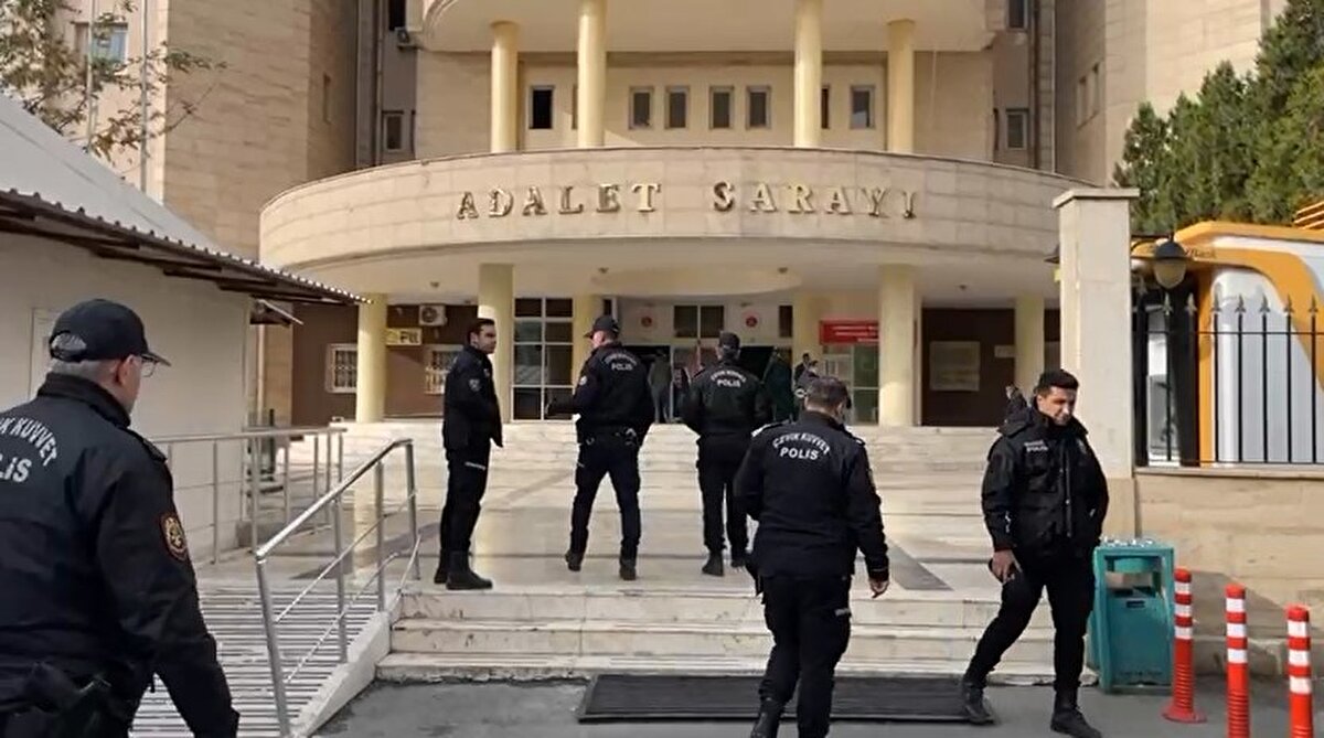 Gözaltına alınan Ayhan Bulut, İlçe Jandarma Komutanlığı’ndaki işlemlerinin ardından adliyeye sevk edildi. Mahkeme, Bulut’un tutuklanmasına karar verdi.