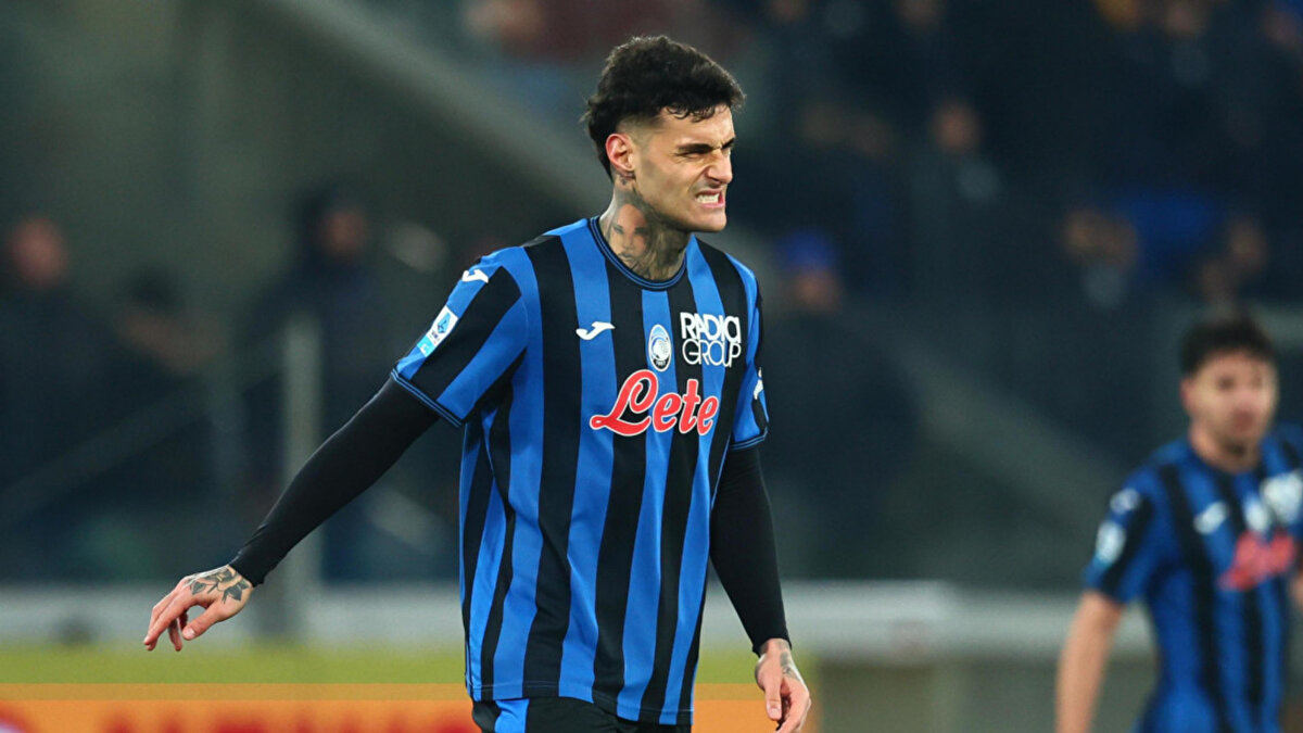 Bir diğer isim Gianluca Scamacca<br><br>Sarı lacivertli ekibin gündeminde aldığı son isim ise Gianluca Scamacca ancak bu transferin de gerçekleşme ihtimalinin düşük olduğu kaysedildi.