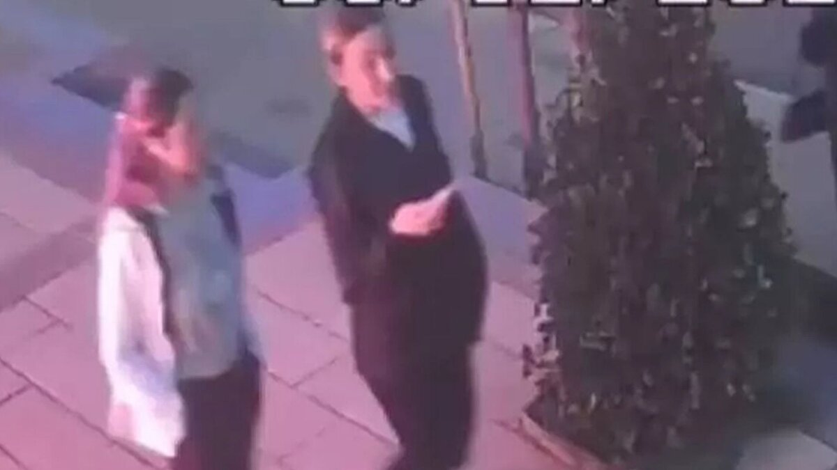 Soruşturmada gözaltılar genişletildi<br><br>Yalova Cumhuriyet Başsavcılığı’nın yürüttüğü süreçte Gülter ve olay sırasında evde bulunan arkadaşı Sultan Nur Ulu, yurt dışına çıkmaya çalışırken gözaltına alındı. Zanlıların bağlantıda olduğu kişiler de takibe alınırken, ulaşımlarını sağlayan iki kişi daha gözaltına alındı. Böylece “kasten öldürme” şüphesiyle gözaltına alınanların sayısı beşe yükseldi.