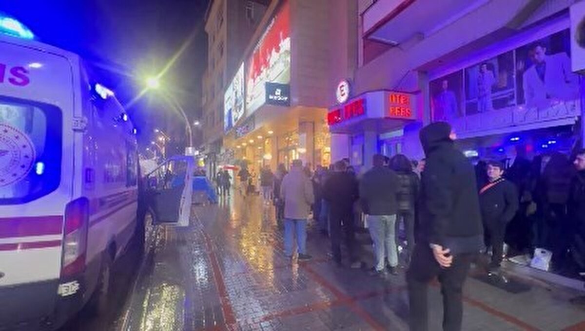 İhbar üzerine otele gelen sağlık ekipleri, Servet Tüfekçi’nin hayatını kaybettiğini belirledi. Polis ekipleri odada güvenlik önlemi alırken, savcılık incelemesinin ardından Tüfekçi’nin cenazesi kesin ölüm sebebinin tespit edilmesi için Adli Tıp Kurumu morguna kaldırıldı.