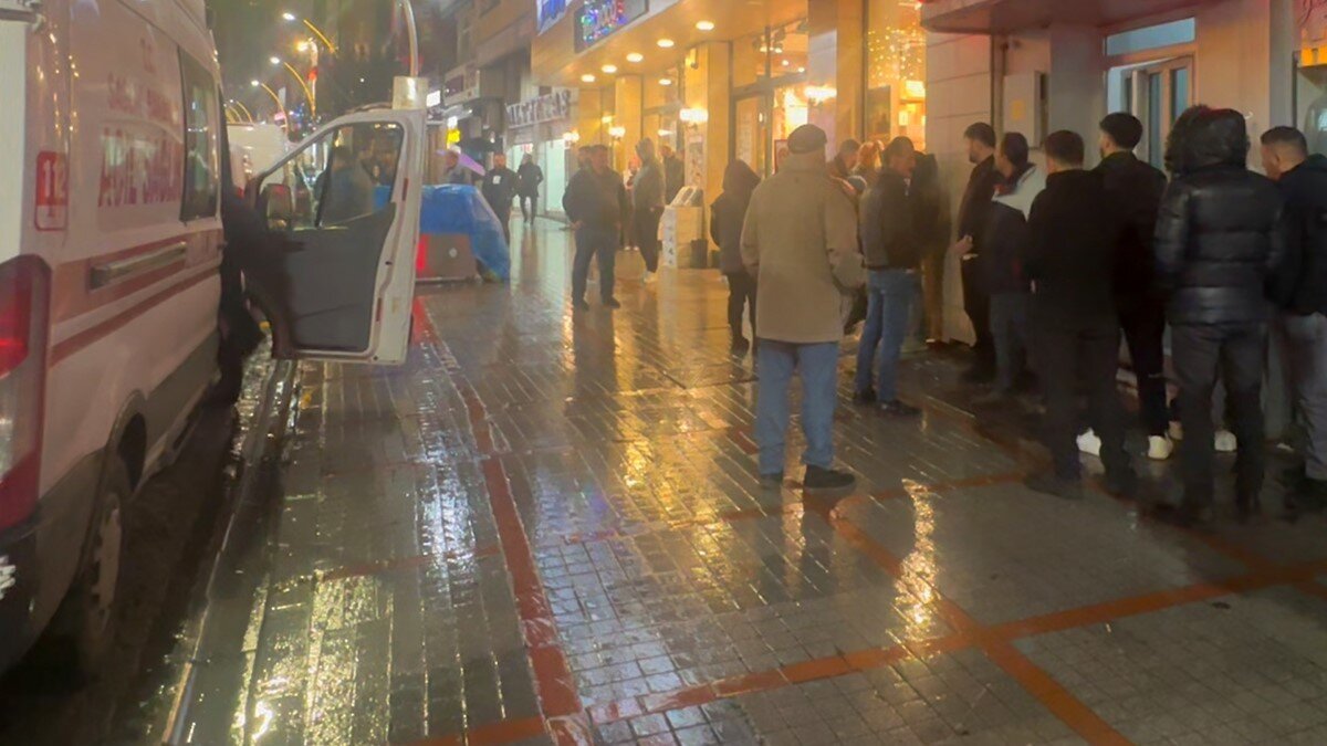 Olayla ilgili soruşturmanın sürdüğü bildirildi.