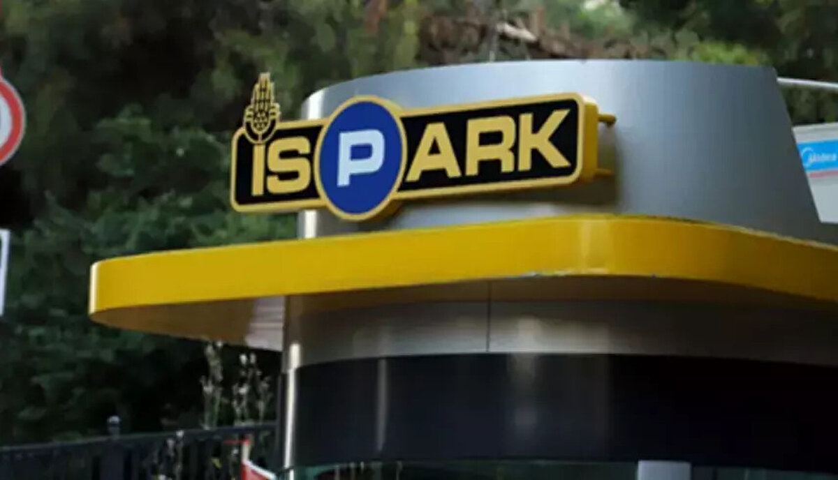 2. Bölge: Beşiktaş, Beyoğlu, Şişli ve Üsküdar<br><br>Merkezi iş ve eğlence alanlarını kapsayan bu ilçelerde (Fatih ve Kadıköy'ün diğer kısıımları dahil) yeni tarife şu şekildedir:<br><br>Kapalı ve Açık Otoparklar:<br><br>0-1 Saat: 100 TL ➔ 140 TL<br><br>1-2 Saat: 130 TL ➔ 180 TL<br><br>2-4 Saat: 160 TL ➔ 230 TL<br><br>Günlük (12-24 Saat): 400 TL ➔ 450 TL<br><br>Yol Kenarı Otoparkları:<br><br>0-1 Saat: 120 TL ➔ 170 TL<br><br>Günlük: 300 TL ➔ 500 TL