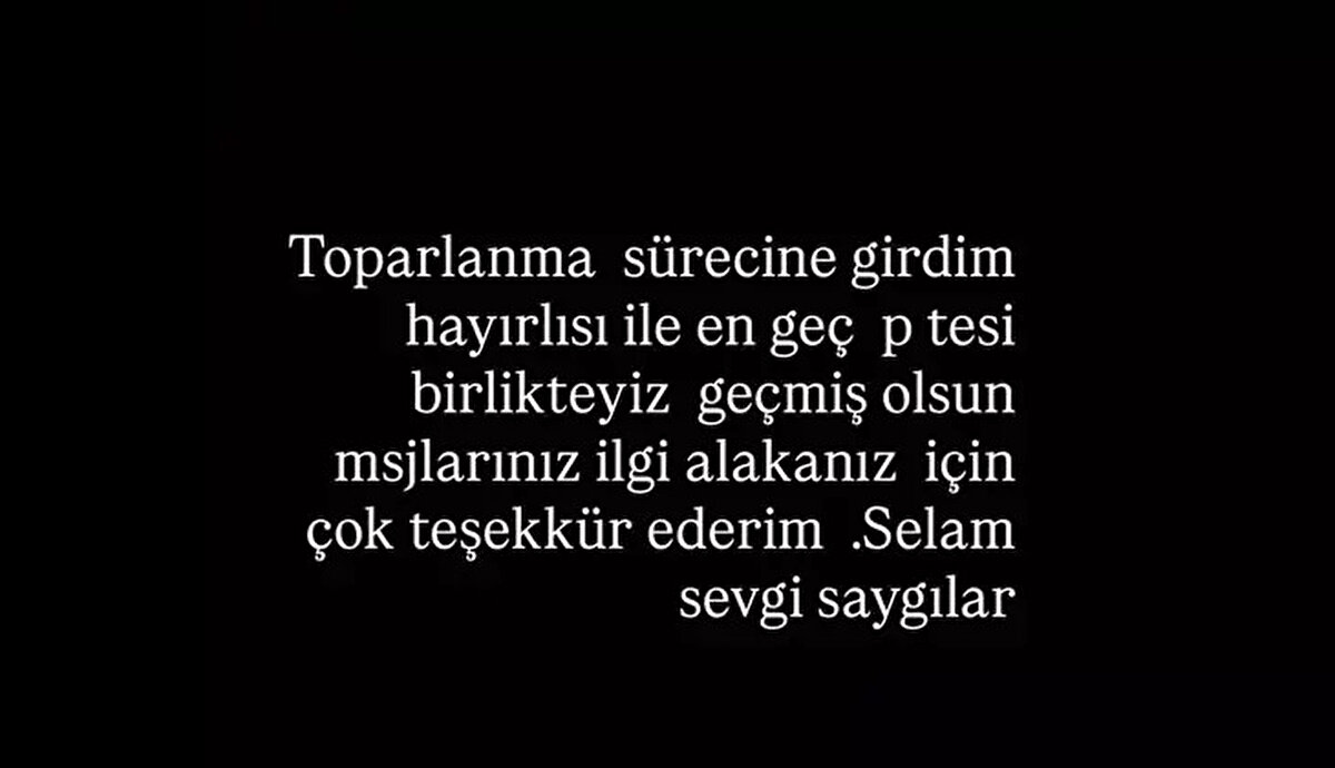 HAKAN URAL EKRANLARA NE ZAMAN DÖNECEK?<br><br>İzleyicilerin en çok merak ettiği "Hakan Ural programa ne zaman dönecek?" sorusu da yanıt buldu. İyileşme sürecinde olduğunu belirten ünlü sunucu, en geç Pazartesi günü Neler Oluyor Hayatta masasında olacağını duyurdu.<br><br>Ural, paylaşımının devamında şu sözlere yer verdi:<br><br>"Toparlanma sürecine girdim. Hayırlısı ile en geç Pazartesi birlikteyiz. Geçmiş olsun mesajlarınız, ilgi ve alakanız için çok teşekkür ederim. Selam, sevgi, saygılar."