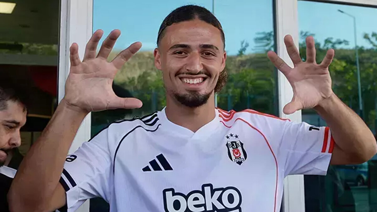 Haberde yaşanan gelişmelerin ardından Taylan Bulut'un babasının, Serdal Adalı ile özel bir telefon görüşmesi gerçekleştirdiği söylendi.