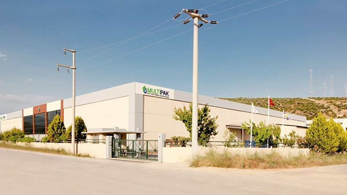 Karton bardaktan gıda kutularına kadar geniş bir ihracat ağına sahip olan sanayi devi, çevre hassasiyeti ve üretim kapasitesiyle milli ekonomiye yıllardır katkı sağlıyordu. Ancak son dönemde yaşanan ekonomik zorluklar, köklü firmanın sonunu hazırladı.