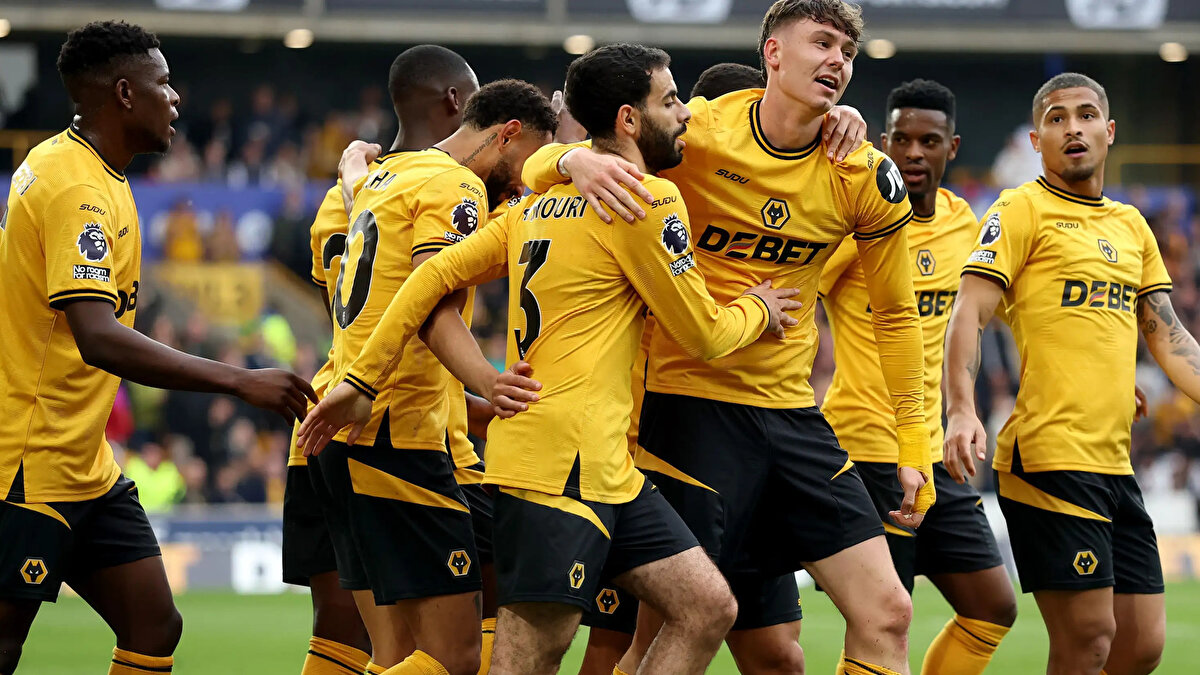 SÜPER LİG DEVLERİNE GÜN DOĞDU<br><br>Wolverhampton'da yaşanan bu büyük kaos, transfer dönemi öncesi Türk kulüpleri için tarihi bir fırsata dönüştü.