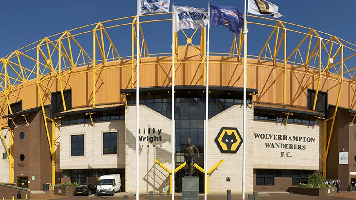 Menajerlerin şimdiden Türk kulüplerinin kapısını aşındırmaya başladığı ve uygun maliyetli yıldızlar için görüşmelerin başlayabileceği kaydedildi.