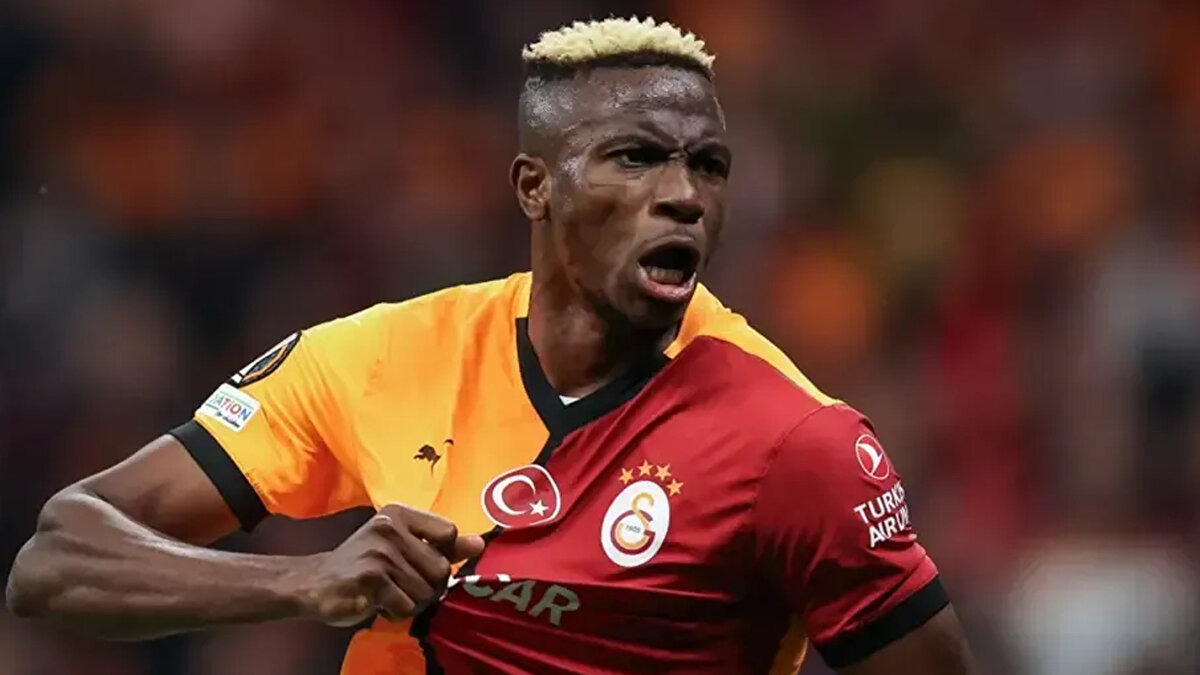 İddiaya göre; yıldız futbolcu, turnuvaya gitmeden önce kart görerek cezasını oynamayacağı Kasımpaşa maçında çekmeyi ve Afrika dönüşü lige tertemiz bir kart sayfasıyla başlamayı hedefledi. Bu durum futbol kulislerinde akıllıca bir strateji olarak yorumlanırken, TFF talimatları ise tam tersini söylüyor.