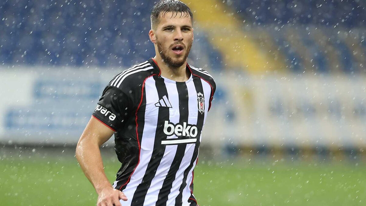 Sabahta yer alan habere göre; Sergen Yalçın'ın sezon planları içinde yer almayan Jurasek'in İtalya ve Almanya'dan talibi çıktı. İtalyadan Parma ve Bundesliga 2'den Hertha Berlin Jurasek ile ilgileniyor.