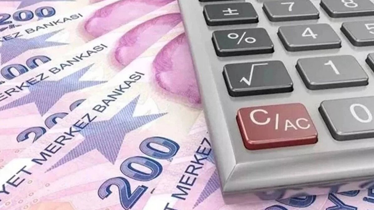 Komisyon süreci ve beklentiler<br><br>Asgari ücret görüşmelerinde TÜRK-İŞ’in tutumu kamuoyunda geniş yankı uyandırırken, milyonlar nihai rakamın ne olacağını merak ediyor. Komisyon toplantıları sürerken, kulis bilgileri ve olası senaryolar da gündemdeki yerini koruyor.