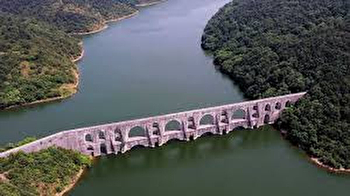 14 Aralık 2025 İSKİ Baraj Doluluk Verileri (Hangi Baraj Ne Kadar Dolu?)<br><br>İstanbul'un su ihtiyacını karşılayan barajlar arasında en yüksek doluluk oranına sahip baraj Elmalı olurken, Trakya bölgesindeki Kazandere ve Pabuçdere barajlarında tehlike çanları çalmaya devam ediyor. Bu iki barajın kuruma noktasına geldiği görülüyor.