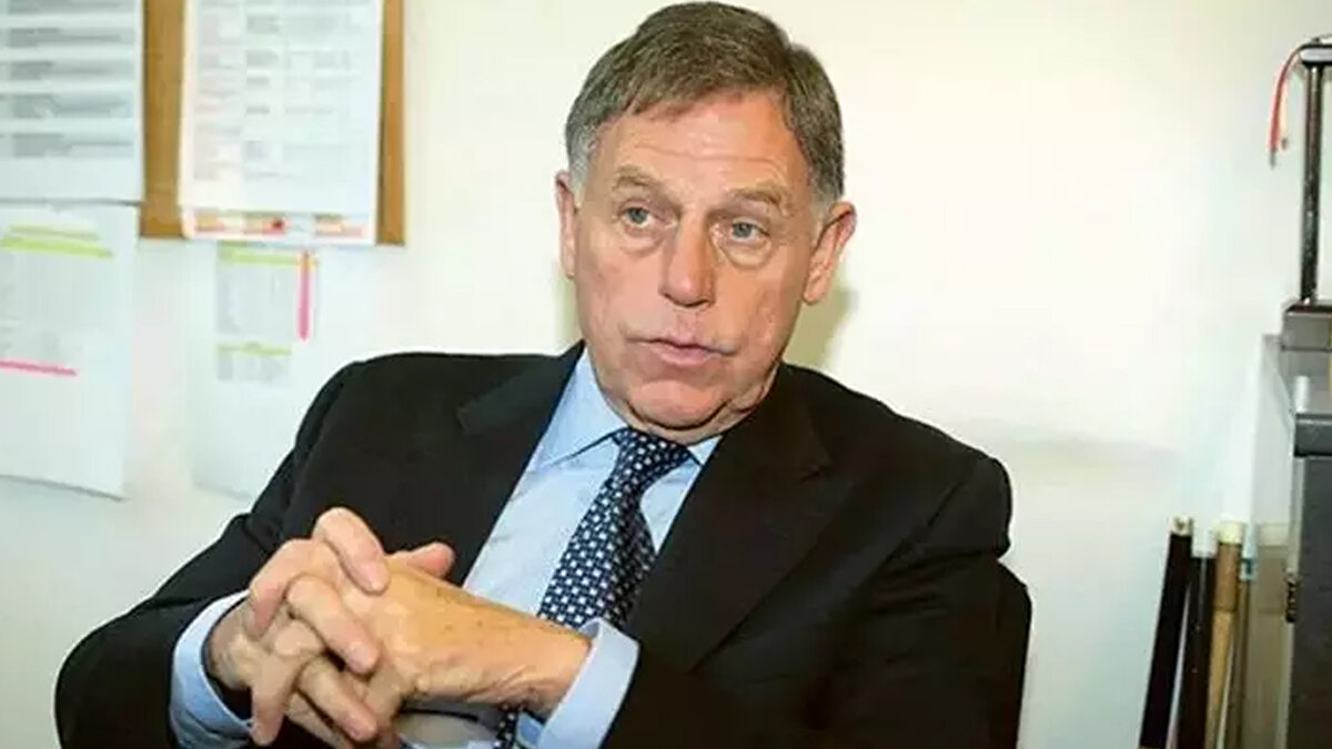 Gordon Milne (1987-1993 Beşiktaş, 1998-1999 Trabzonspor)