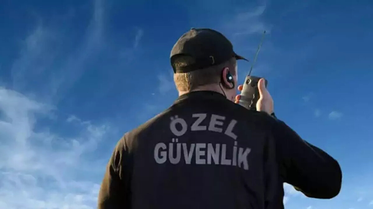 ÖGG Sonuç Sorgulama Nasıl Yapılır?<br><br>Özel güvenlik adayları, sınav sonuçlarını Emniyet Genel Müdürlüğü'nün "ozelguvenlik.egm.gov.tr" adresinden öğrenebilecekler. Sonuç ekranına erişim sağlandığında, adayların "Sınav Sonuçları" sekmesine tıklayarak T.C. Kimlik Numarası ve ekranda istenen diğer bilgileri girmeleri yeterli olacaktır.