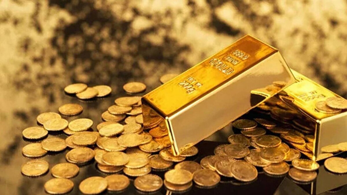 Bankaların 2026 altın beklentileri<br><br>Dünyanın önde gelen finans kuruluşları, 2026 yılına ilişkin altın fiyat tahminlerini açıkladı. Wells Fargo, ons altının 4 bin 500–4 bin 700 dolar bandında seyredeceğini öngörürken, Deutsche Bank tahminini 4 bin 450 dolar olarak paylaştı. Bank of America ve JPMorgan ise 5 bin dolar seviyesine işaret etti. Goldman Sachs 4 bin 900 dolar, Morgan Stanley ve UBS ise 4 bin 500 dolar beklentisini dile getirdi.