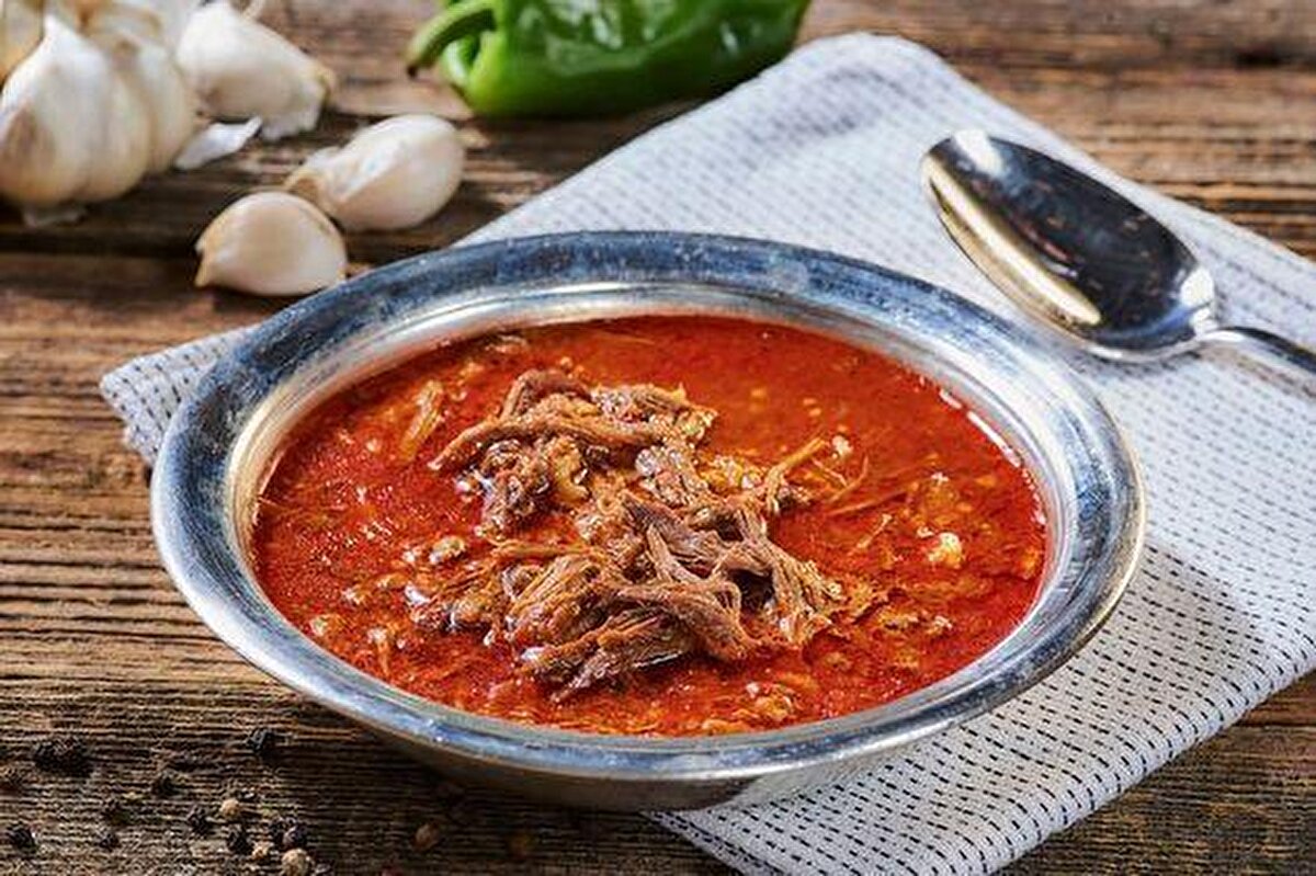 Asya mutfağı ağırlıkta<br><br>Listede Japonya, Tayland, Çin ve Endonezya gibi Asya ülkelerinden çorbaların ağırlıkta olması dikkat çekerken; Avrupa’dan Finlandiya’nın Lohikeitto, Güney Amerika’dan Paraguay’ın Vori Vori çorbası öne çıkan lezzetler arasında yer aldı.