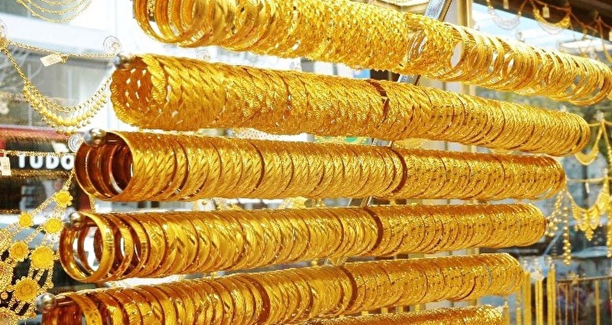 14 Aralık güncel altın fiyatları<br><br>Ons altın: 4.299 dolar<br><br>Gram altın: 5.902 TL<br><br>Çeyrek altın: 9.650 TL