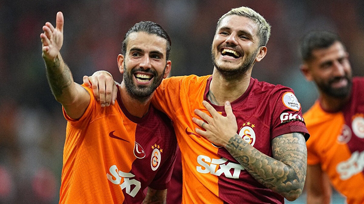 Ocak Ayında Veda Edebilir<br><br>Mauro Icardi'nin Galatasaray ile olan kontratı sezon sonunda bitiyor. Ancak masadaki senaryolara göre ayrılık daha erken gerçekleşebilir. Uygun şartların oluşması ve tatmin edici bir teklif gelmesi halinde, kış transfer döneminde de yıldız oyuncunun takımdan ayrılma ihtimalinin bulunduğu belirtiliyor.