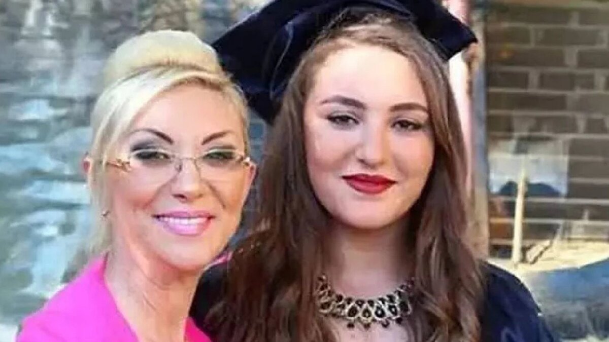 Alkol iddiası ve savunma çelişkileri<br><br>Soruşturma dosyasında, Güllü’nün olay gecesi alkollü olduğuna dair tespitler yer aldı. Ancak savcılık, alkol düzeyinin tek başına düşmeyi açıklamadığı kanaatine vardı. Tuğyan Ülkem Gülter ise sorgusunda, ses kayıtlarında yer alan ifadelerin farklı bir bağlamda söylendiğini öne sürerek suçlamaları reddetti. Buna rağmen savcılık, mevcut deliller ışığında tutuklama talebinde bulundu.