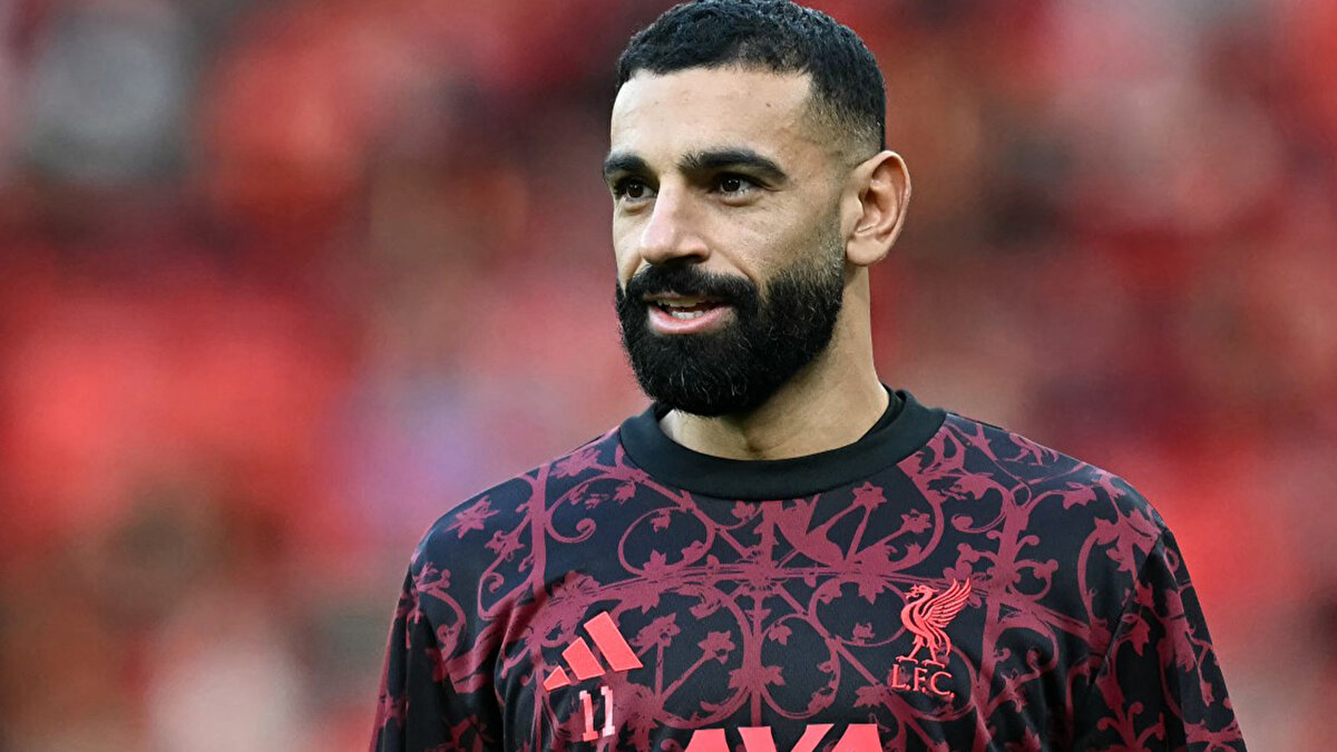 Haberde; Salah'ın yaklaşık 20 milyon euro civarında bir maaş beklenetisi olduğu belirtidi. Liverpool'un ise 55 milyon euro bonservis istediği ifade edildi.