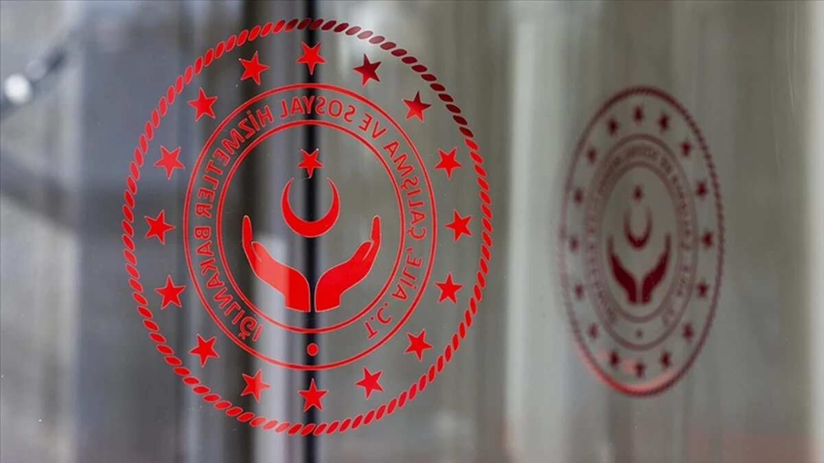 Başvuru Şartları: Genel başvuru şartları arasında genellikle 657 sayılı Devlet Memurları Kanunu'nun 48. maddesindeki şartları taşımak ve ilgili KPSS puan türünden yeterli puanı almış olmak yer almaktadır. Özel şartlar ise kılavuzun yayımlanmasıyla kesinleşecektir.