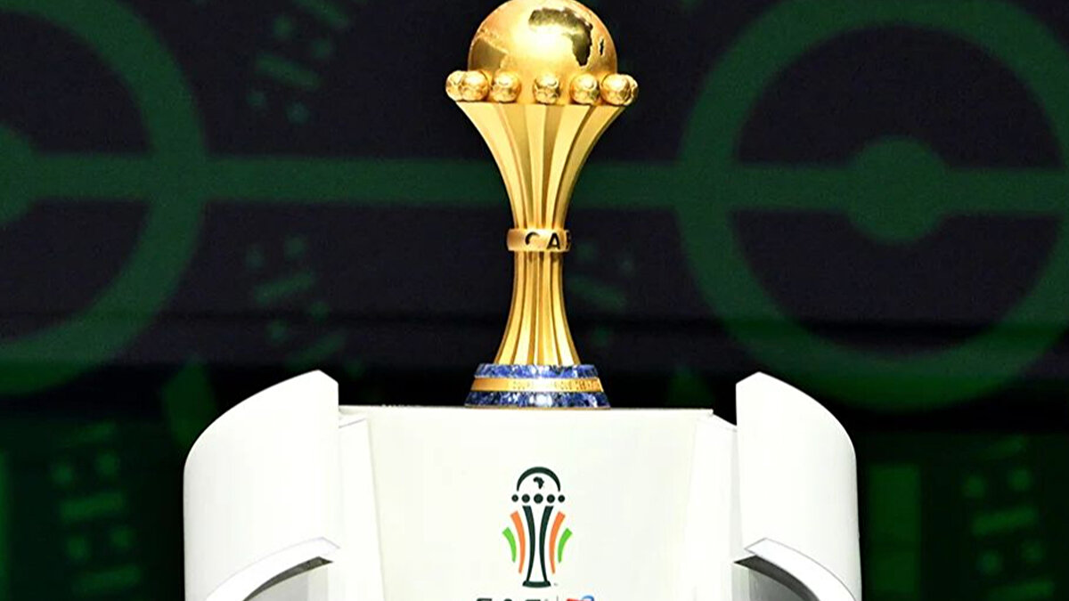 21 Aralık'ta başlayacak olan Afrika Uluslar Kupası'na günler kala, Milli Takım kadroları da netleşti. Süper Lig'de birçok Afrikalı yıldız ülkelerini temsil etmek için Afrika Kupası'na gidecek. İşte Süper Lig'de forma giyen ve Afrika Kupası'na gidecek olan yıldızlar... 