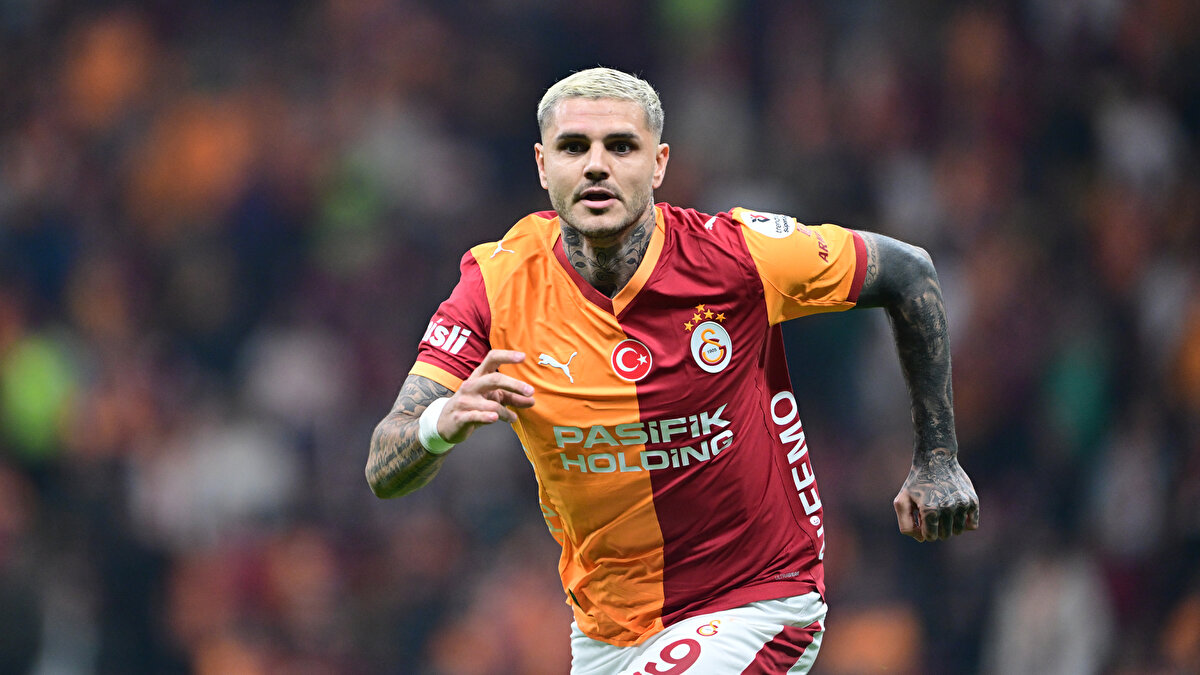 MAAŞ ENGELİ<br><br>Sezon sonunda sözleşmesi sona erecek olan Icardi ile G.Saray yönetimi arasında henüz yeni bir sözleşme görüşmesi yapılmadı. Yıllık 10 milyon euro maaş alan Icardi'nin maaş konusunda indirim yapması talep ediliyor.