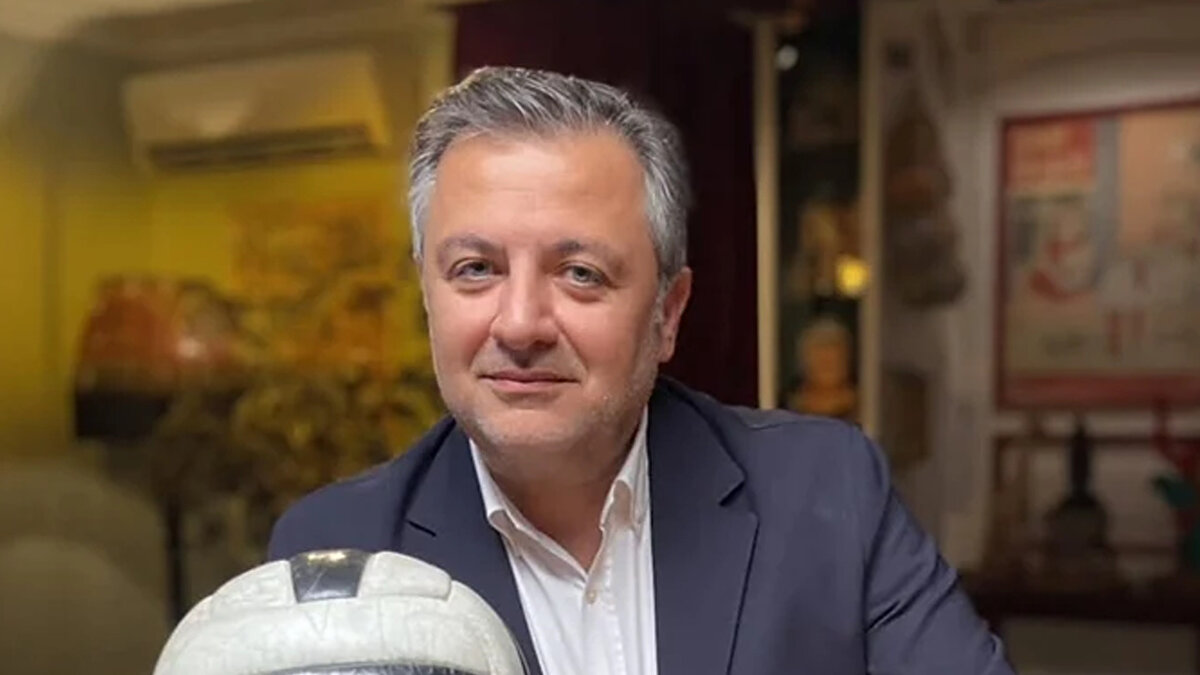 Siyah-beyazlıların 3-1 öne geçtiği maçta galibiyeti koruyamaması eleştirileri beraberinde getirdi. Maçın ardından Socrates YouTube kanalında konuşan Mehmet Demirkol, Teknik Direktör Sergen Yalçın'ın performansını ve takım içi dengeleri sert bir dille masaya yatırdı.