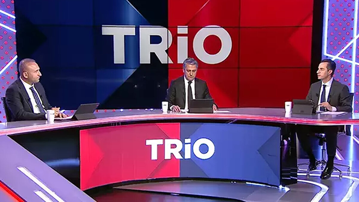 TRIO PROGRAMINDA TARTIŞMALI POZİSYONLAR YORUMLANDI<br><br>Yayıncı kuruluşun programı olan Trio'da hakemler, maça damga vuran pozisyonları yorumaladı.