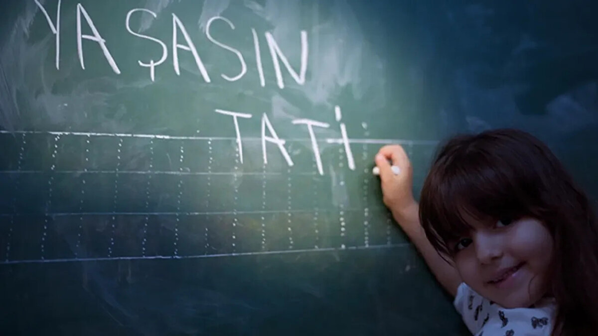 Yarıyıl Tatili Ne Zaman Bitiyor? Okullar Ne Zaman Açılacak?<br><br>15 tatili ne zaman başlıyor sorusu kadar tatilin ne zaman biteceği de tatil planı yapan aileler için büyük önem taşıyor.<br><br>İki hafta sürecek olan sömestr tatili, 30 Ocak 2026 Cuma günü sona erecek. Hafta sonu tatilinin ardından öğrenciler, 2 Şubat 2026 Pazartesi günü ders başı yaparak 2025-2026 eğitim öğretim yılının ikinci dönemine başlayacaklar.