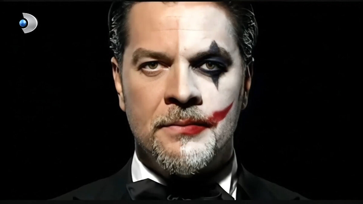 BEYAZ SHOW NE ZAMAN EKRANA GELECEK?<br><br>Uzun bir aranın ardından Beyazıt Öztürk'ün efsane programı Beyaz Show yeniden izleyiciyle buluşmaya hazırlanıyor. Programın kesin yayın tarihiyle ilgili ise henüz resmi bir açıklama yapılmış değil.