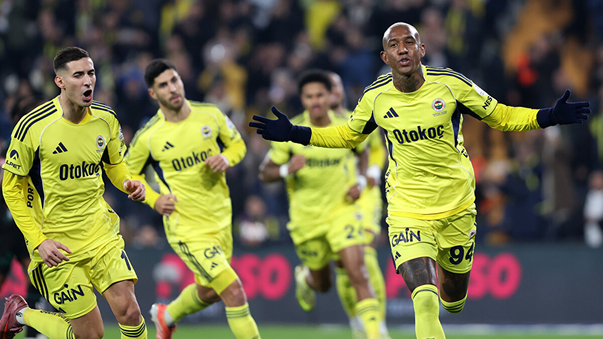 Trendyol Süper Lig’in 16. haftasında Fenerbahçe, sahasında Konyaspor’u 4-0 mağlup ederek haftayı üç puanla kapattı. Sarı-lacivertlilerin gollerini Anderson Talisca (2), Mert Müldür ve Marco Asensio kaydetti.