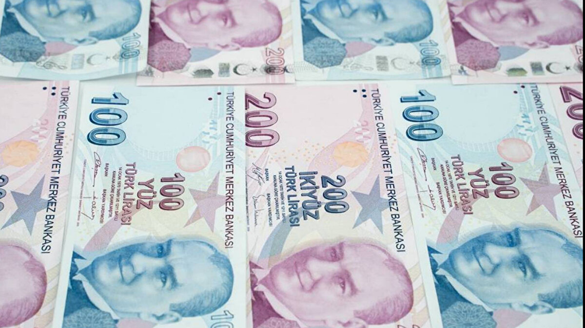 “Yetkim de yok, istemiyorum”<br><br>Şimşek, “Her bütçe görüşmesinde ifade ettiğim gibi vergi borçlarını yüce Meclisimiz dışında hiçbir makam ve merci silemez. Benim böyle bir yetkim olmadı, böyle bir yetki de istemiyorum” ifadelerini kullandı.