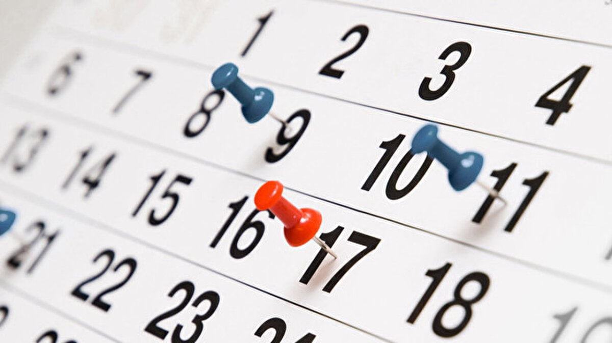 31 Aralık'ta Okullar Tatil mi? Yoklama Alınacak mı?<br><br>Öğrenci ve velilerin gözü Milli Eğitim Bakanlığı (MEB) takviminde. 31 Aralık 2025 Çarşamba günü okullar tatil değildir. Eğitim ve öğretim faaliyetleri planlandığı şekilde, tam gün olarak devam edecektir. Öğrenciler için herhangi bir idari izin bulunmamaktadır.