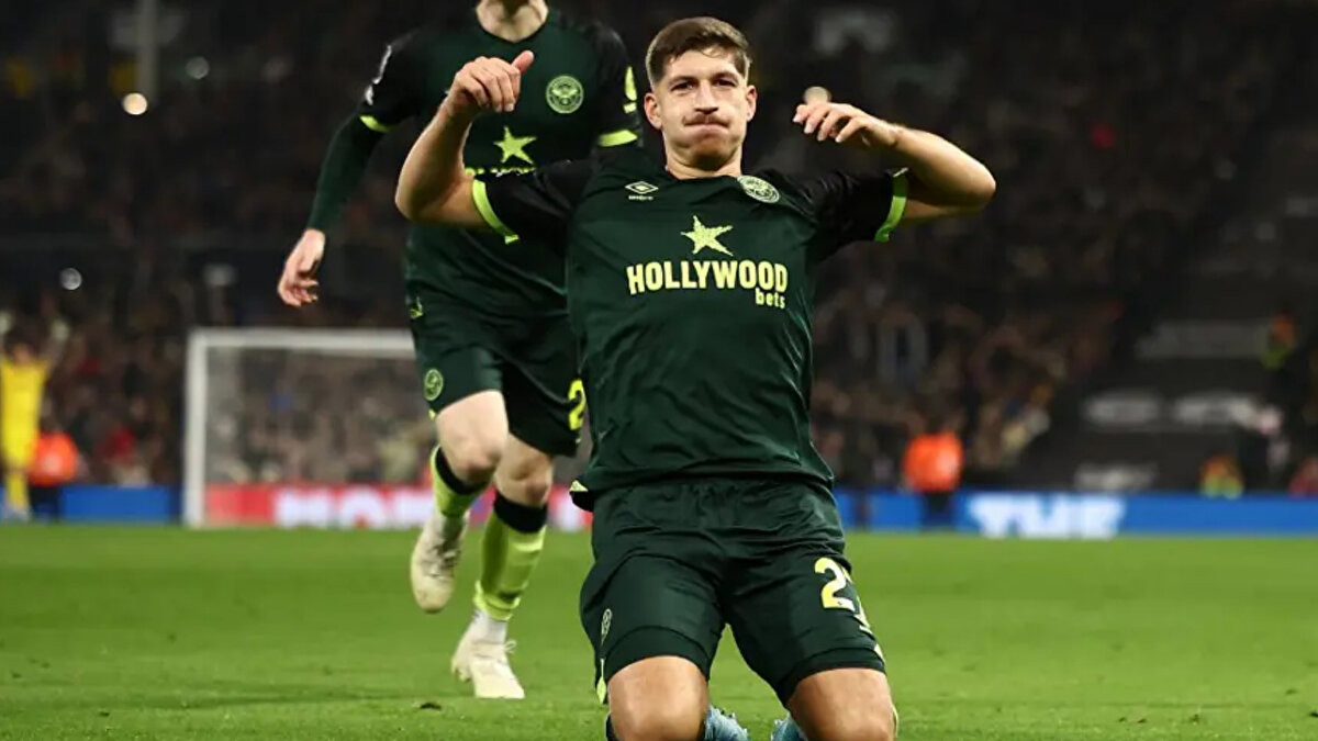 Janelt, Brentford formasıyla bu sezon 13 maça çıktı. Değeri 18 milyon euro olan Alman yıldız, çıktığı karşılaşmalarda gol veya asist kaydedemedi.