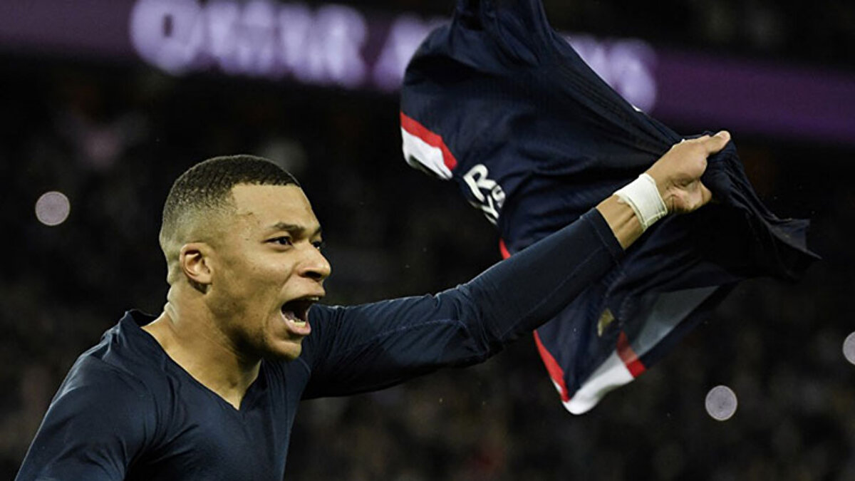 Kylian Mbappe'nin avukatı kararın verilmesinin ardından yaptığı açıklamada, "Kylian Mbappé 18 aydır aynı şeyi talep ediyor: yaptığı iş karşılığında maaşının ve priminin ödenmesini. Kulüp ilk iki seferde iş mahkemesinden bir karar beklediği için ödeme yapmak istemedi ve işte karar geldi." dedi. <br><br>Real Madrid forması giyen yıldız futbolcunun avukatları ayrıca, "Mahkeme geçici icra emri verdi, bu da kulübün derhal ödeme yapması gerektiği anlamına geliyor. Futbol kanunsuz bir alan değil. PSG'nin icra memuru aracılığıyla işlem yapmamıza gerek kalmadan gönüllü olarak ödeme yapmasını umuyoruz. Bu onurlu bir davranış olur." ifadelerini kullandı.
